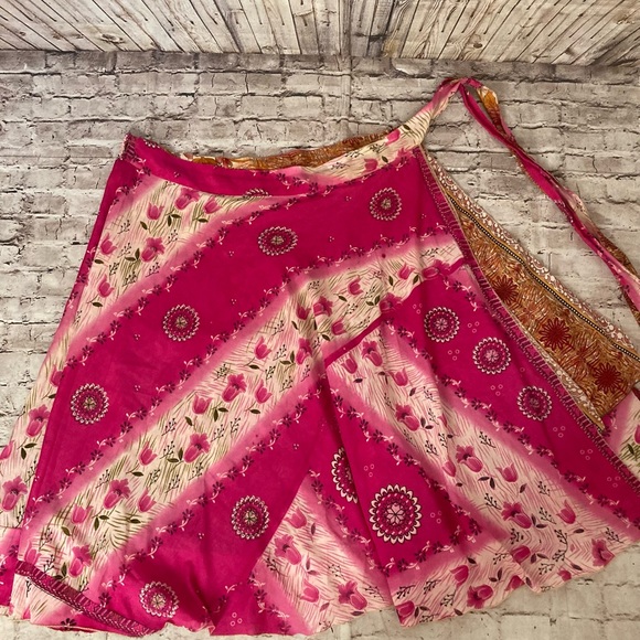 NWOT Iris impressions multiple colors floral wrap skirt - Picture 2 of 8